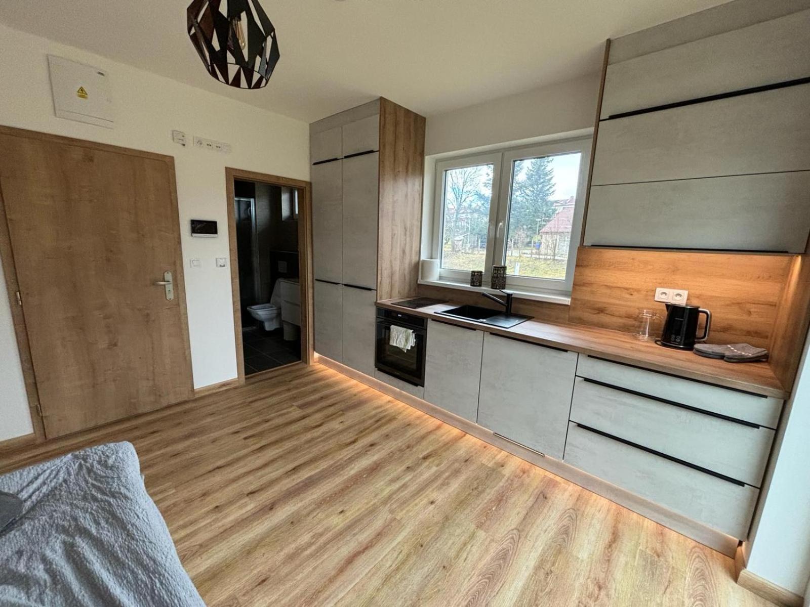 Apartmany U Plaze Lipna - Male Lipno แชร์นาฟ โปชูมาวี ภายนอก รูปภาพ